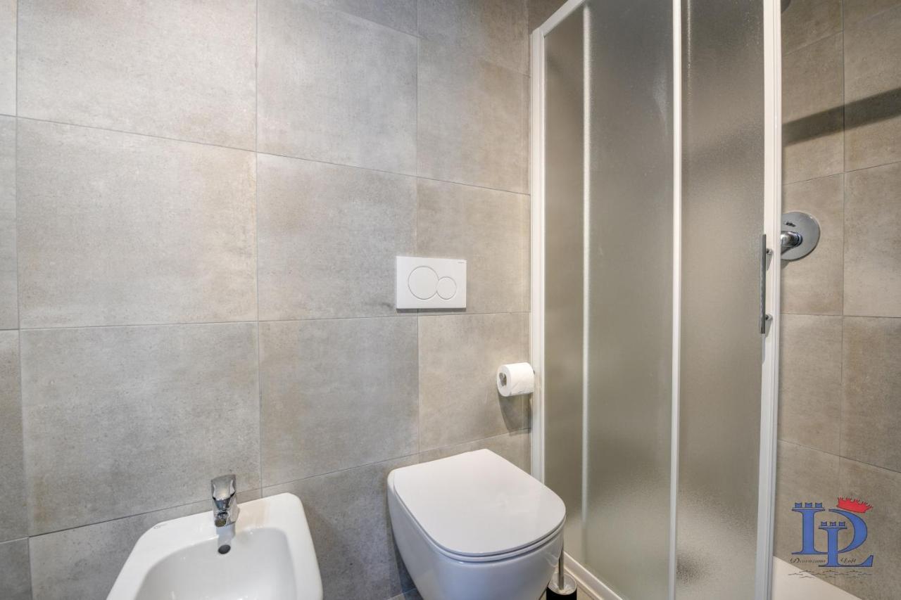 Desenzanoloft Official Partner Marriott Homes & Villas - Bacco Family Apartment Desenzano del Garda Kültér fotó