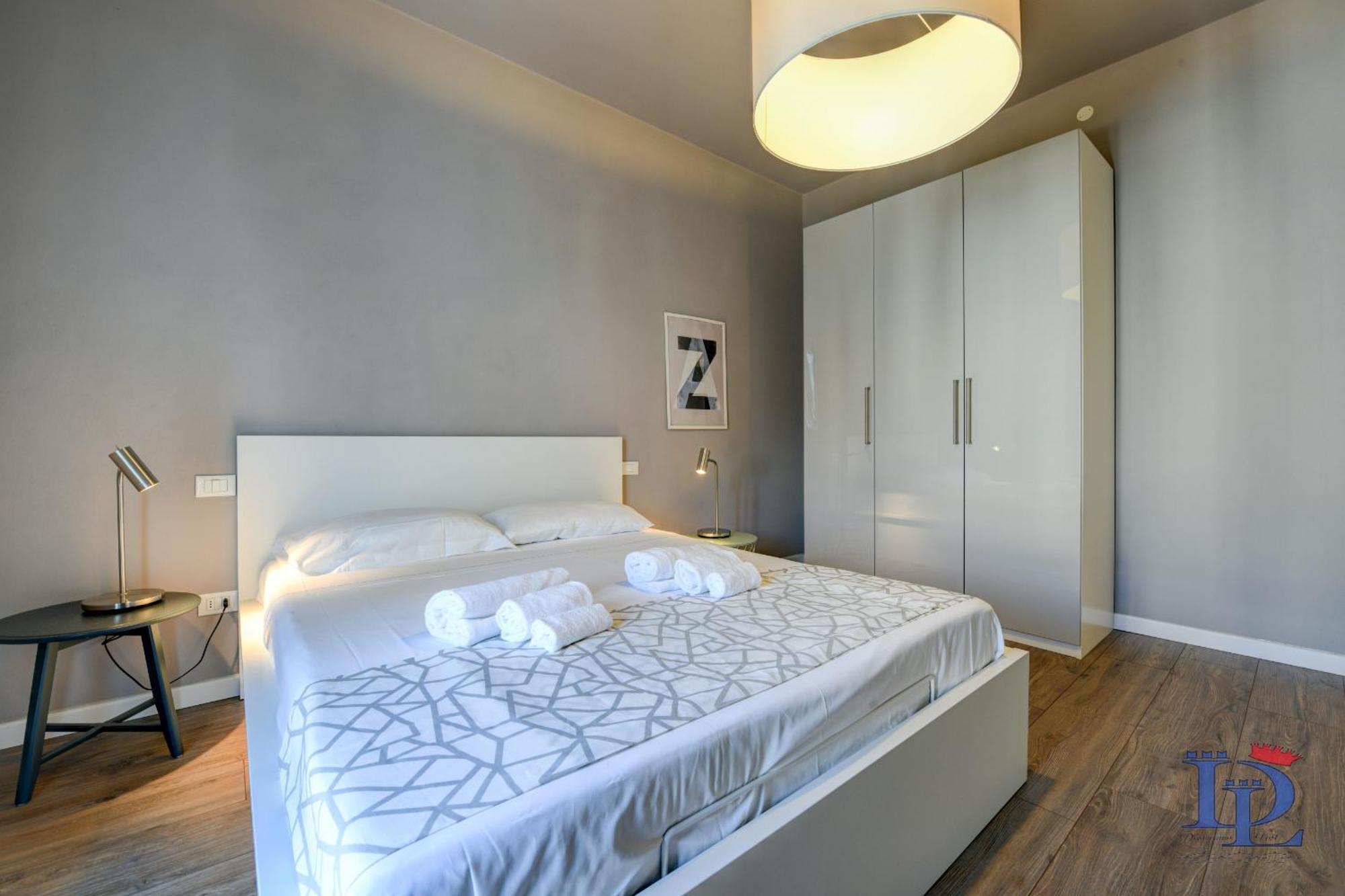 Desenzanoloft Official Partner Marriott Homes & Villas - Bacco Family Apartment Desenzano del Garda Kültér fotó