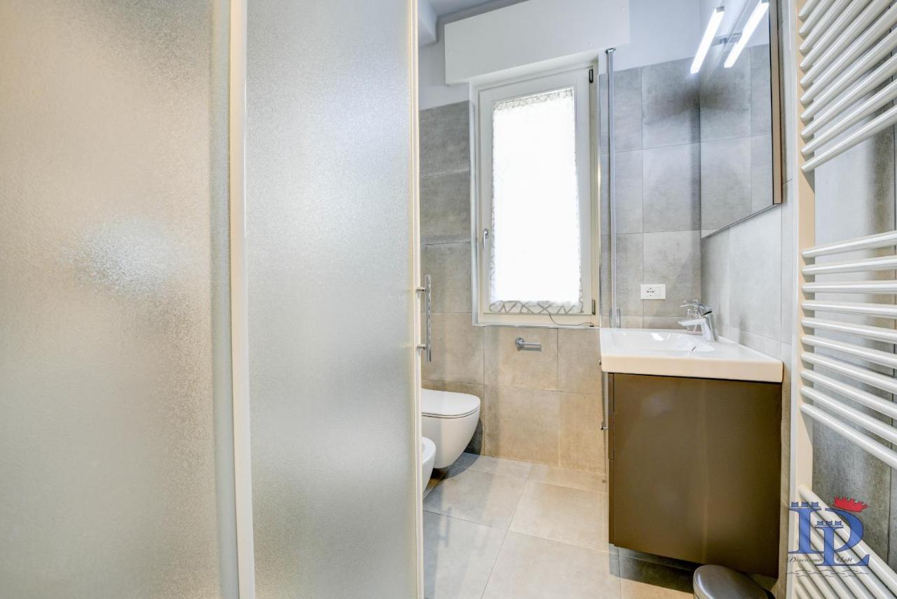 Desenzanoloft Official Partner Marriott Homes & Villas - Bacco Family Apartment Desenzano del Garda Kültér fotó