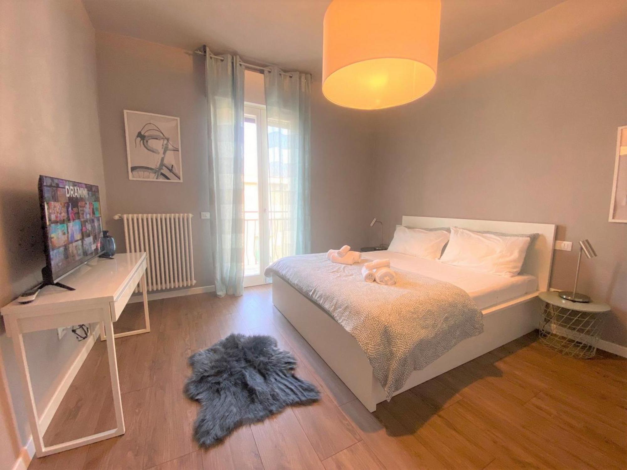 Desenzanoloft Official Partner Marriott Homes & Villas - Bacco Family Apartment Desenzano del Garda Kültér fotó